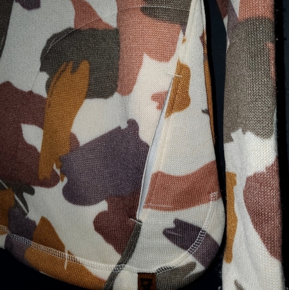 Liv Camo Hoodie Half Zip Size Medium - Picture 5 of 10
